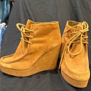 Nine West Tan Suede Wedge Boots